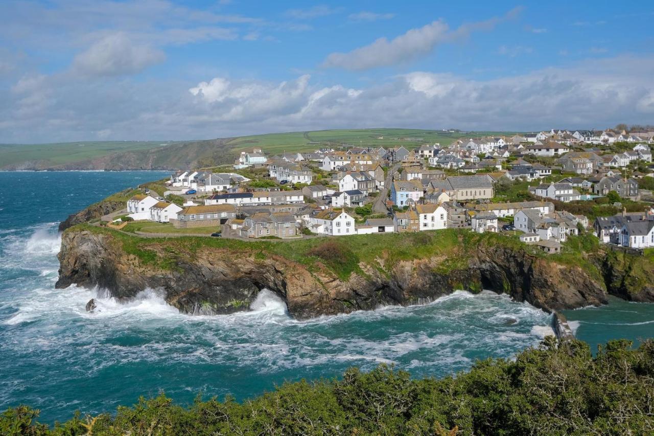 Polrunny Farm Seaberry Cottage With A Sea View And Log Burner Boscastle Eksteriør billede