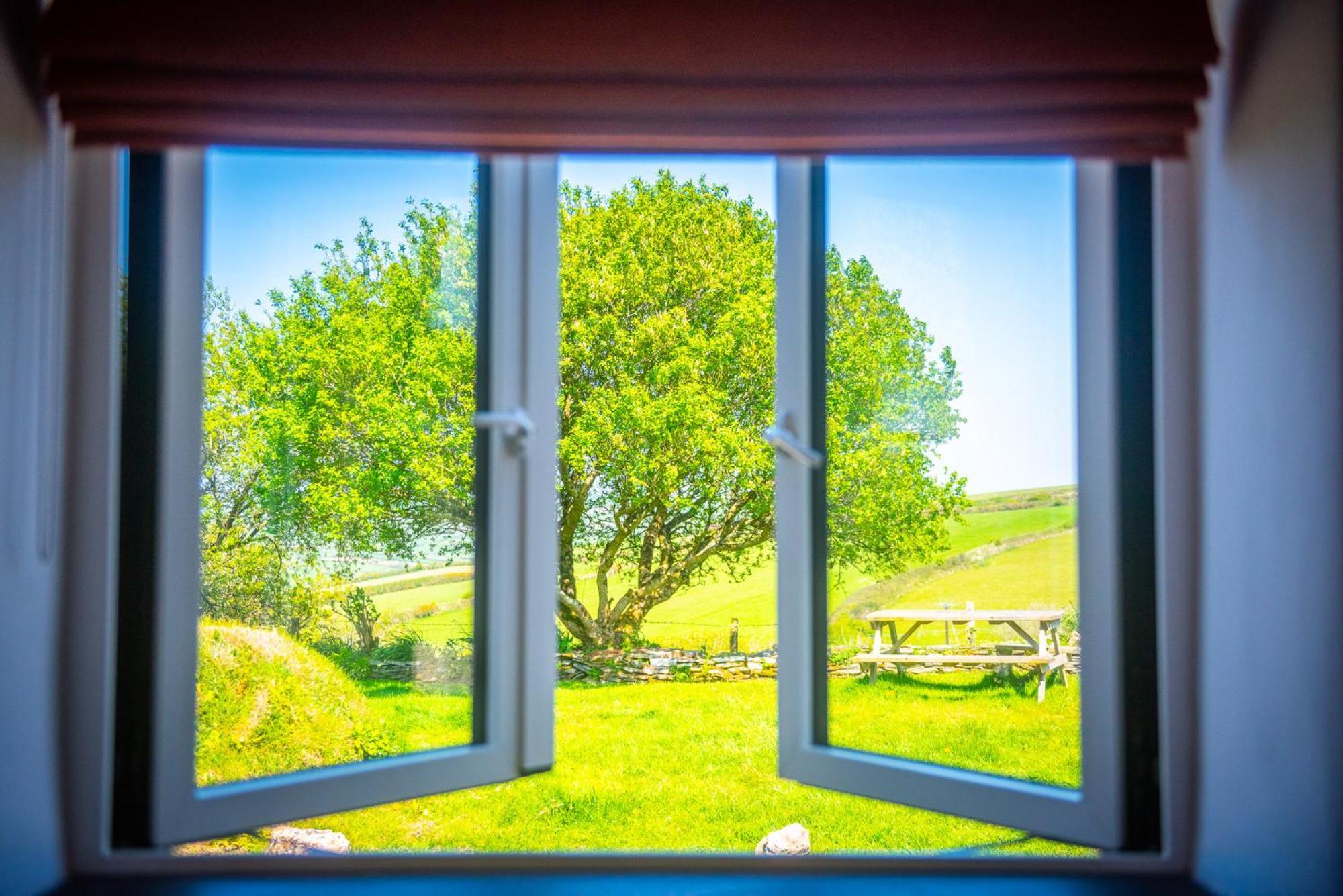 Polrunny Farm Seaberry Cottage With A Sea View And Log Burner Boscastle Eksteriør billede